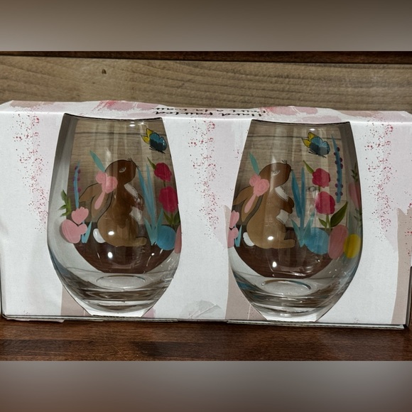 Gorgeous Easter Wineglasses Set 🍷 Hand Painted - NEW - Picture 3 of 5